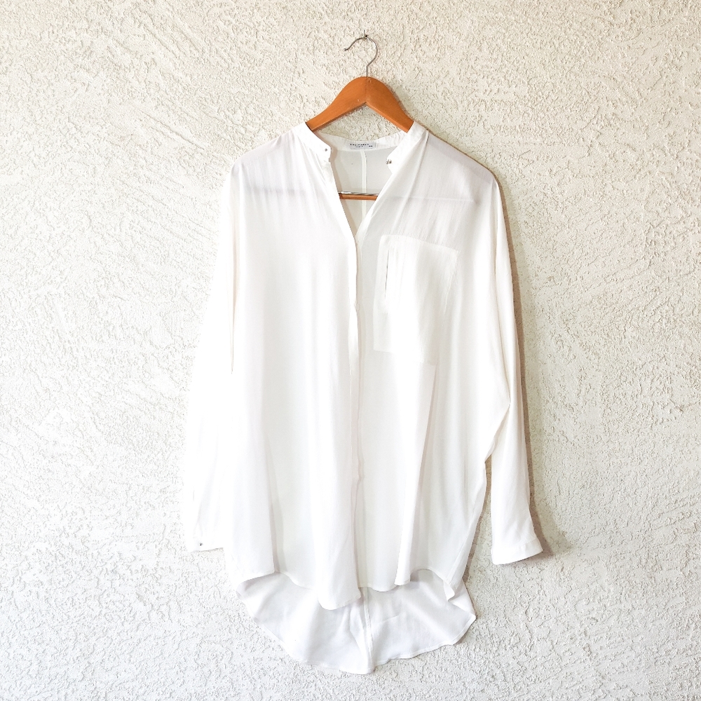 Equipment White Silk Long Sleeve Button Up Top Size Medium